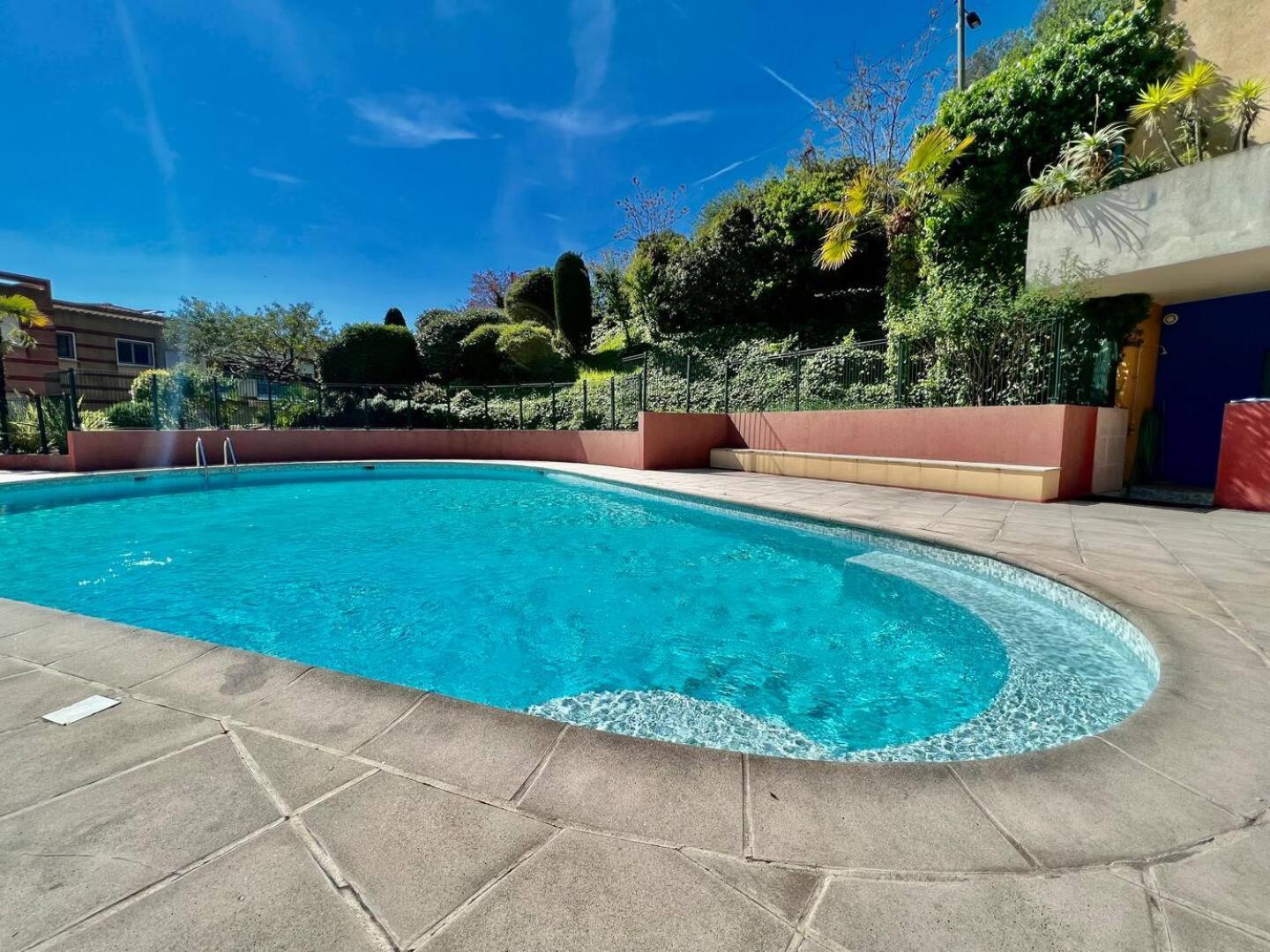 Holiday home Quiet Swimming Pool *